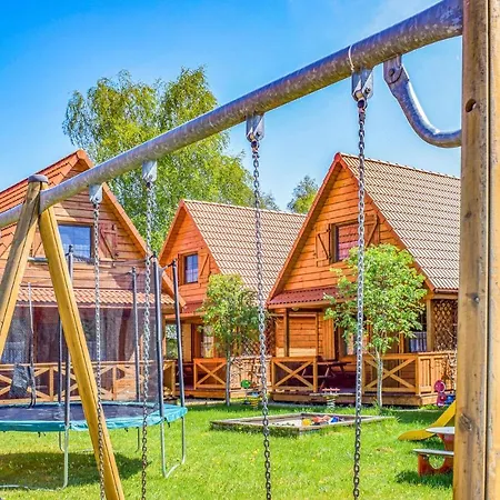 1 Bedroom Cozy Apartment In Darlowko ダルウフコ